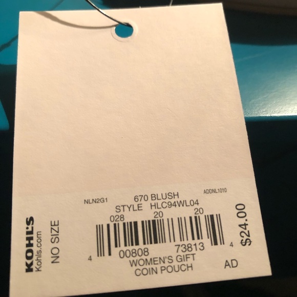 NWT  Lauren Conrad Coin pouch - Picture 4 of 5